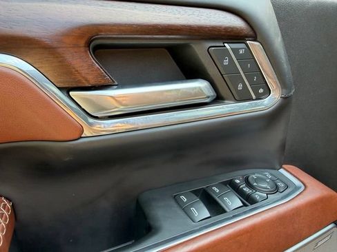 Used 2024 GMC Sierra 2500 Denali Ultimate AWD/4WD image 15