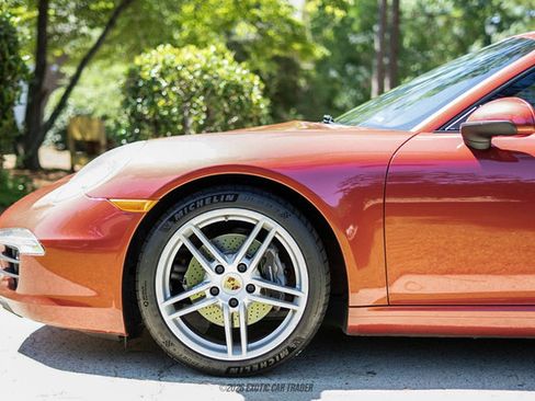 Used 2013 Porsche 911 Carrera RWD image 4