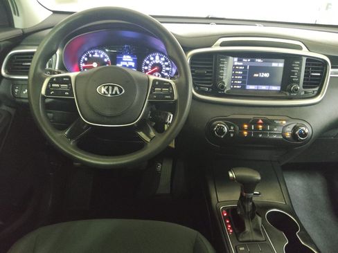 Used 2020 Kia Sorento LX FWD image 22