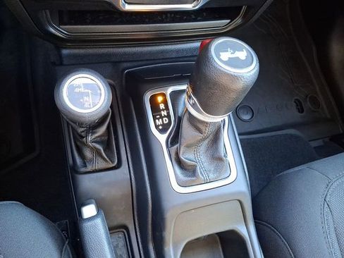 Used 2023 Jeep Wrangler Unlimited Sport image 15