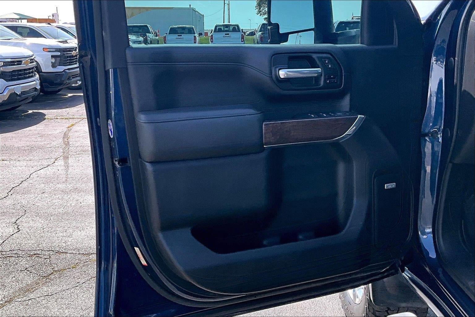 Used 2020 GMC Sierra 3500 Denali w/ Denali Ultimate Package AWD/4WD image 25