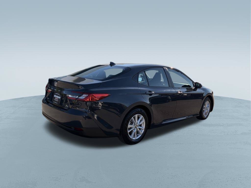 Used 2025 Toyota Camry LE FWD image 8