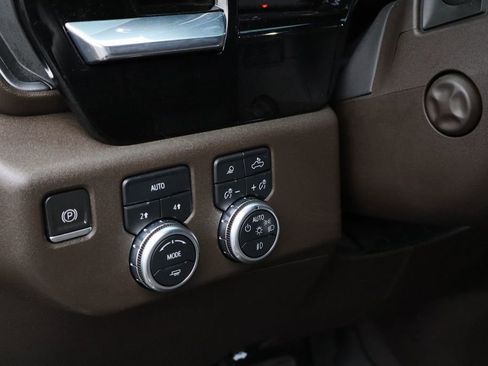 Certified 2022 GMC Sierra 1500 SLT w/ SLT Premium Plus Package image 12