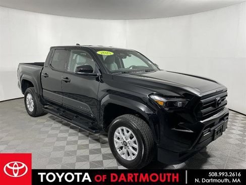 Certified 2025 Toyota Tacoma SR5 w/ SR5 Upgrade Package AWD/4WD image 1