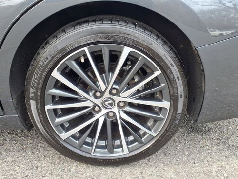 Certified 2025 Lexus ES 350 w/ Premium Package image 17