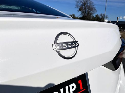 Used 2024 Nissan Altima 2.5 SR image 30