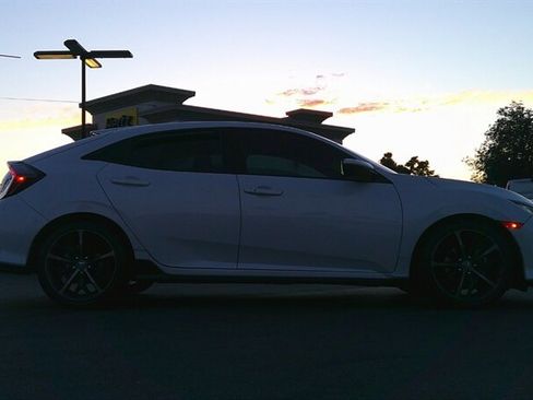 Used 2021 Honda Civic Sport image 7