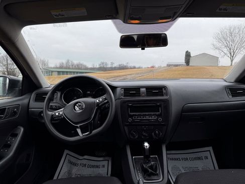 Used 2015 Volkswagen Jetta S image 9