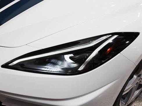 Used 2024 Chevrolet Corvette Stingray Premium Conv w/ Z51 Performance Package image 34