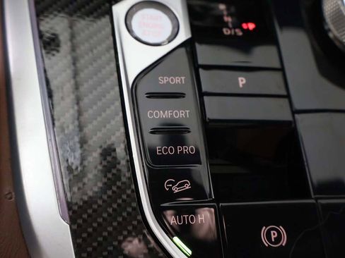 Used 2024 BMW X7 M60i w/ Executive Package image 67