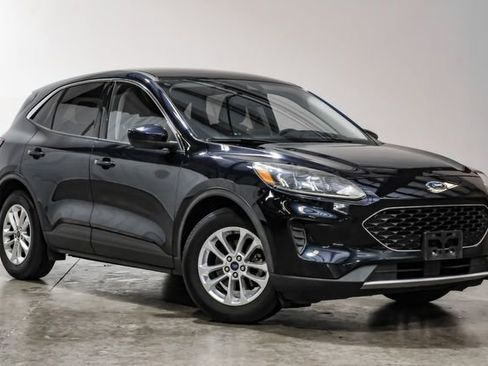 Used 2021 Ford Escape SE image 10