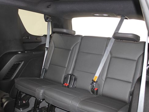 Used 2024 Chevrolet Tahoe High Country image 36