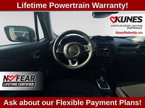 Used 2023 Jeep Renegade Latitude AWD/4WD image 13