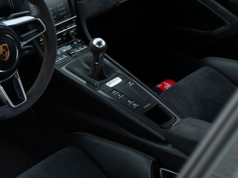 Used 2016 Porsche Cayman GT4 RWD image 20