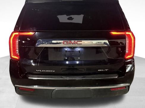 Used 2024 GMC Yukon SLT image 3