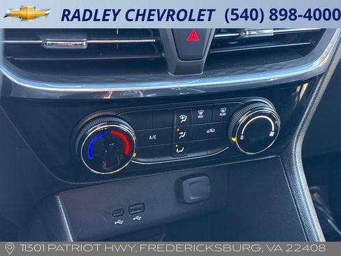 Certified 2024 Buick Encore GX Sport Touring image 19