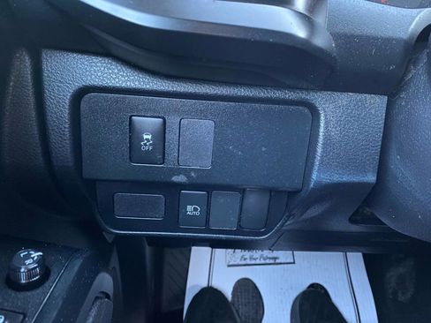 Used 2020 Toyota Tacoma SR image 15