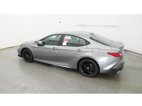 New 2026 Toyota Camry SE image 4