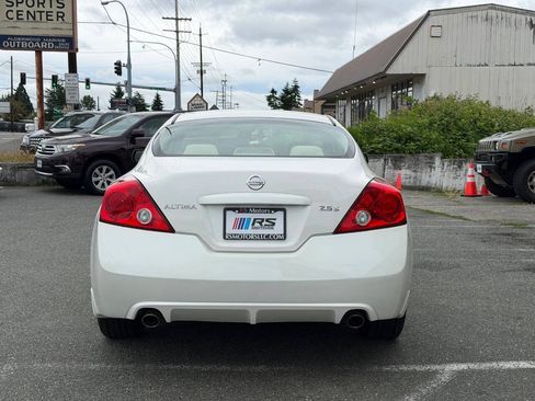 Used 2011 Nissan Altima 2.5 S w/ Convenience Pkg FWD image 4