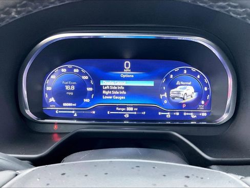 Used 2024 Chevrolet Suburban Premier image 13