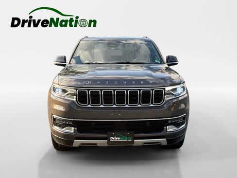 Used 2024 Jeep Wagoneer Series II AWD/4WD image 2