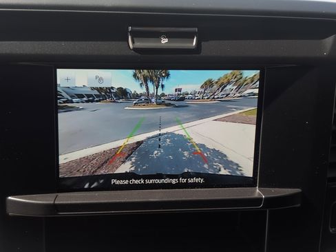 Used 2025 Ford F250 XLT w/ FX4 Off-Road Package image 24