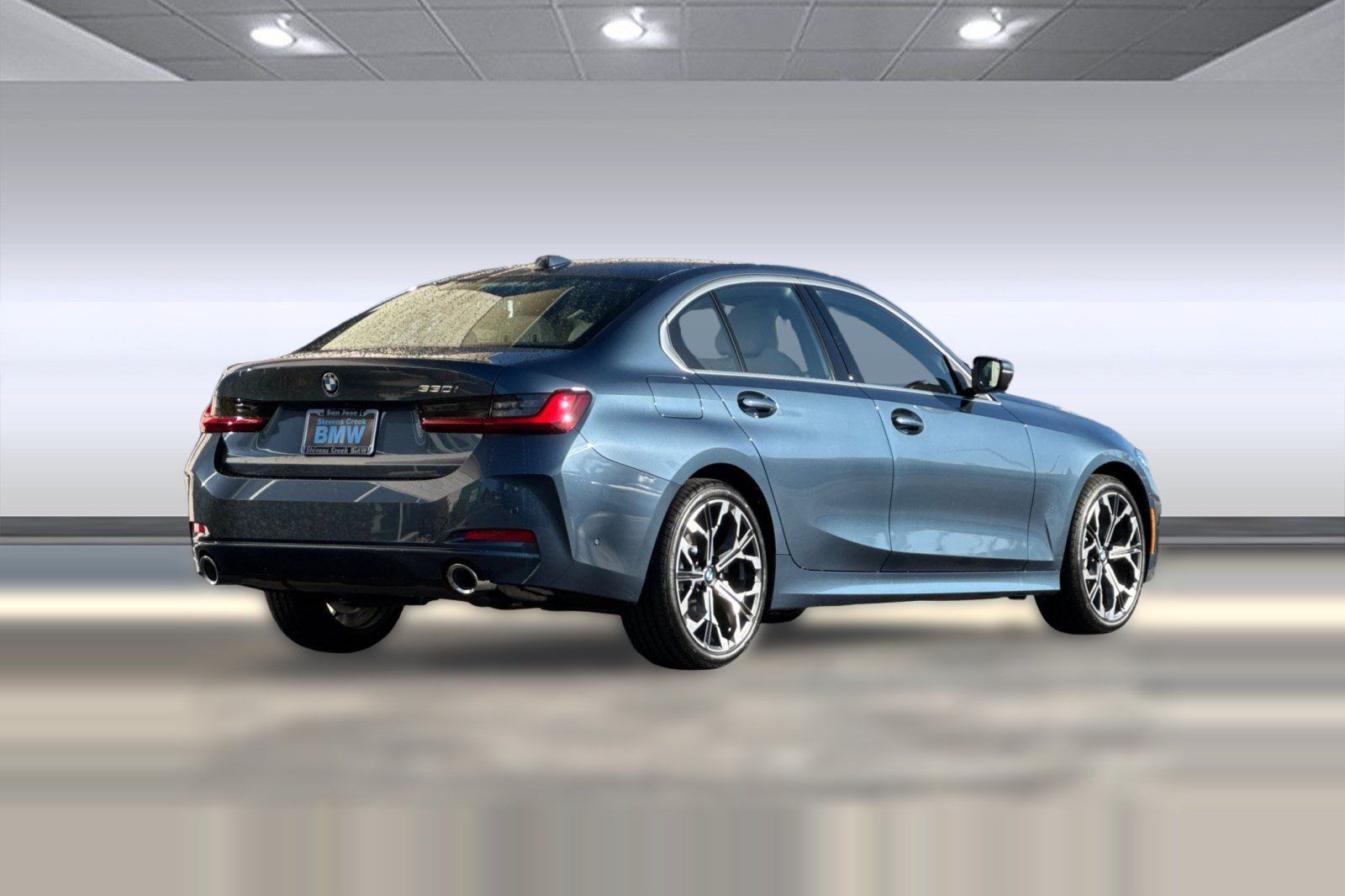 Used 2026 BMW 330i Sedan w/ Premium Package RWD image 9