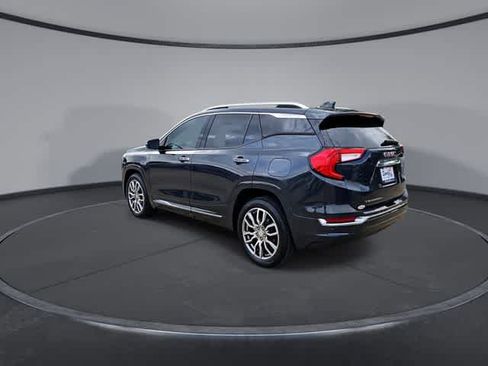 Used 2022 GMC Terrain Denali w/ Denali Premium Package AWD/4WD image 6