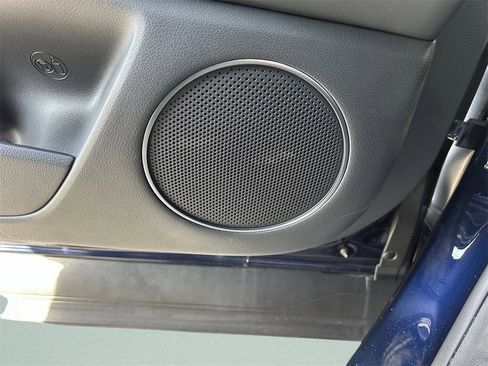 Used 2025 Genesis GV80 3.5T Prestige image 21