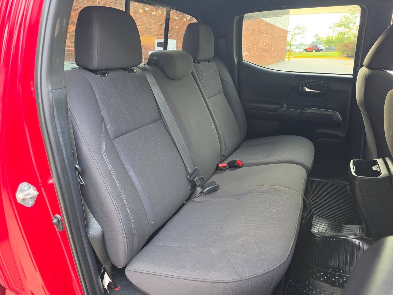 Used 2019 Toyota Tacoma TRD Off-Road AWD/4WD image 14