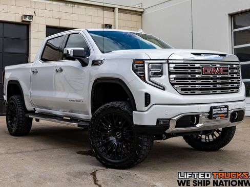 Used 2025 GMC Sierra 1500 Denali w/ Technology Package AWD/4WD image 1