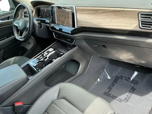 Certified 2025 Volkswagen Atlas SEL AWD/4WD image 24
