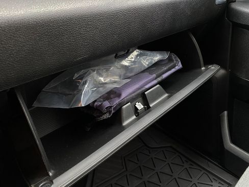 Used 2023 RAM 1500 Classic SLT image 21