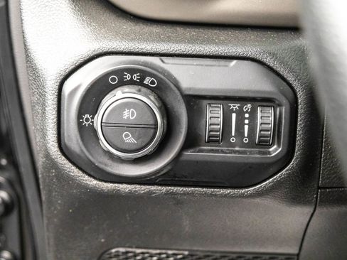 Used 2021 Jeep Gladiator Sport image 19