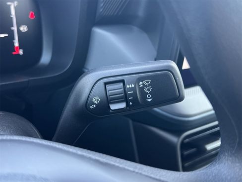 New 2025 Ford Maverick XL image 10