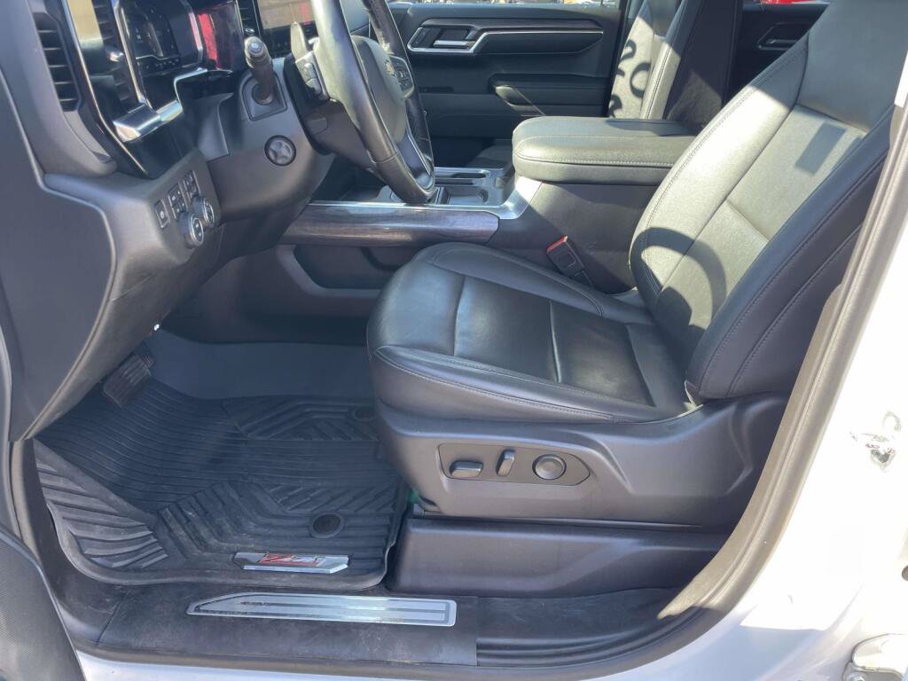 Used 2023 Chevrolet Silverado 1500 LTZ AWD/4WD image 15