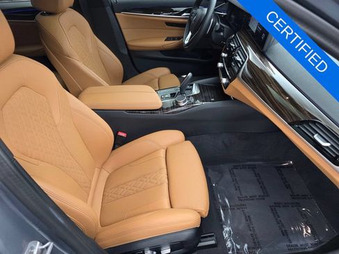 Used 2023 BMW 530i w/ Premium Package RWD image 28