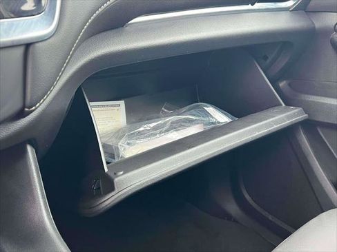 Used 2022 Chevrolet Traverse LT image 26