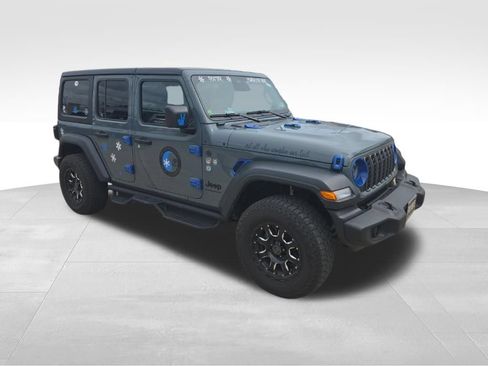 Used 2026 Jeep Wrangler Unlimited Sport AWD/4WD image 4