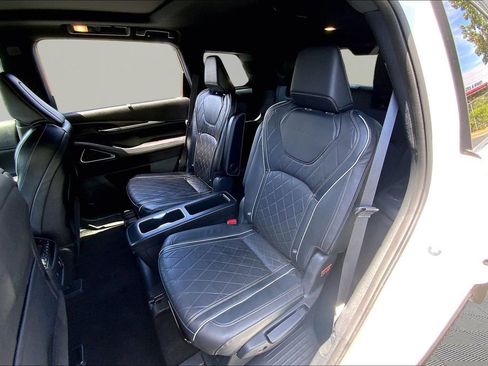 Used 2023 INFINITI QX60 Autograph w/ Cargo Package AWD/4WD image 16
