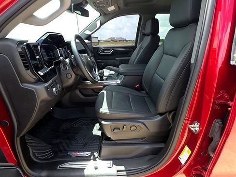 Used 2024 Chevrolet Silverado 1500 LTZ image 12