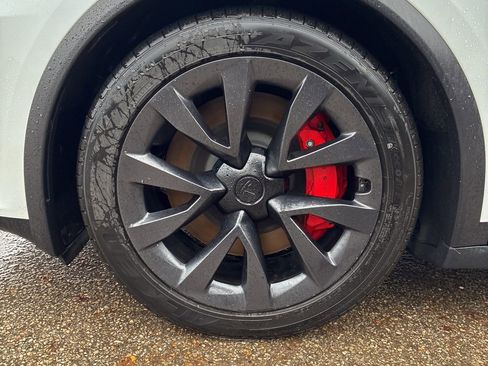 Used 2023 Tesla Model X Plaid image 21