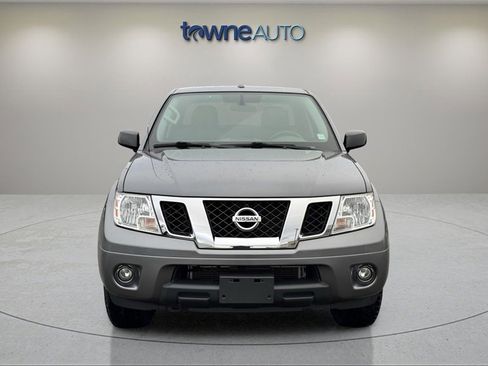 Used 2018 Nissan Frontier SV image 8