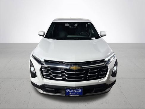 Used 2025 Chevrolet Equinox LT AWD/4WD image 3