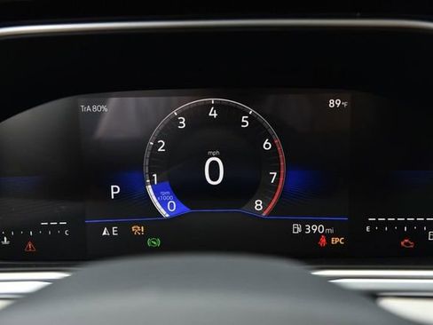 New 2026 Volkswagen Taos SE image 11