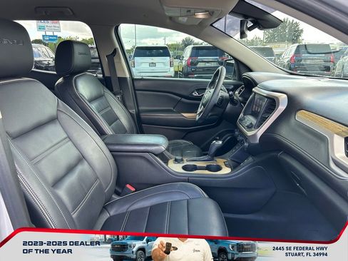 Used 2017 GMC Acadia Denali w/ LPO, Cargo Package FWD image 21