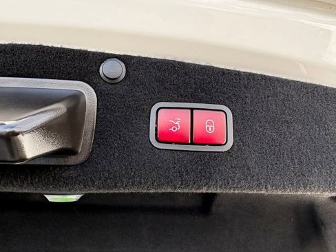 Used 2018 Mercedes-Benz S 450 4MATIC Sedan w/ Premium Package image 18