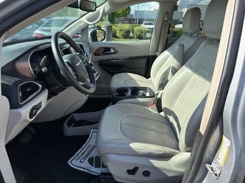 Used 2021 Chrysler Voyager Lxi FWD image 14