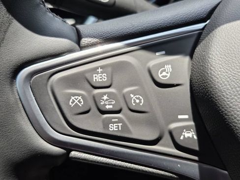 Used 2023 Chevrolet Equinox Premier FWD image 22