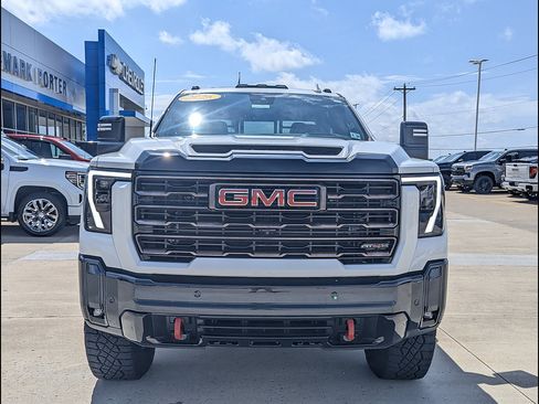 Used 2026 GMC Sierra 2500 AT4X AWD/4WD image 11
